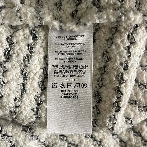 Lou & Grey hooded sweatshirt​​​​​​​​ - Picture 3 of 3